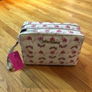 Betsey Johnson Travel Bag 🦩🦩🦩